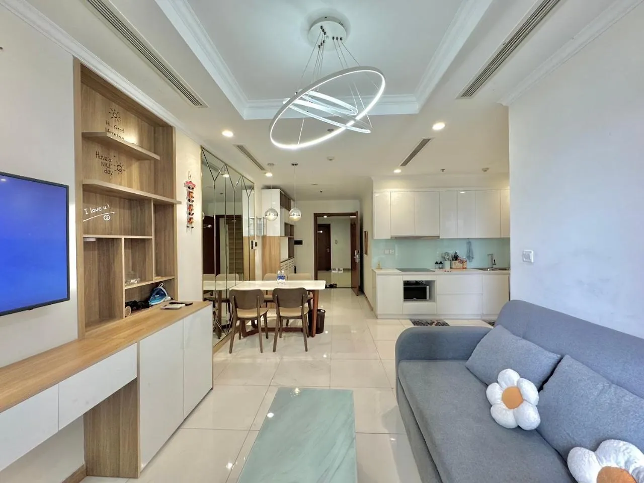 2Beds 2Baths Modern Design Vinhomes Central Park Ho Chi Minh City