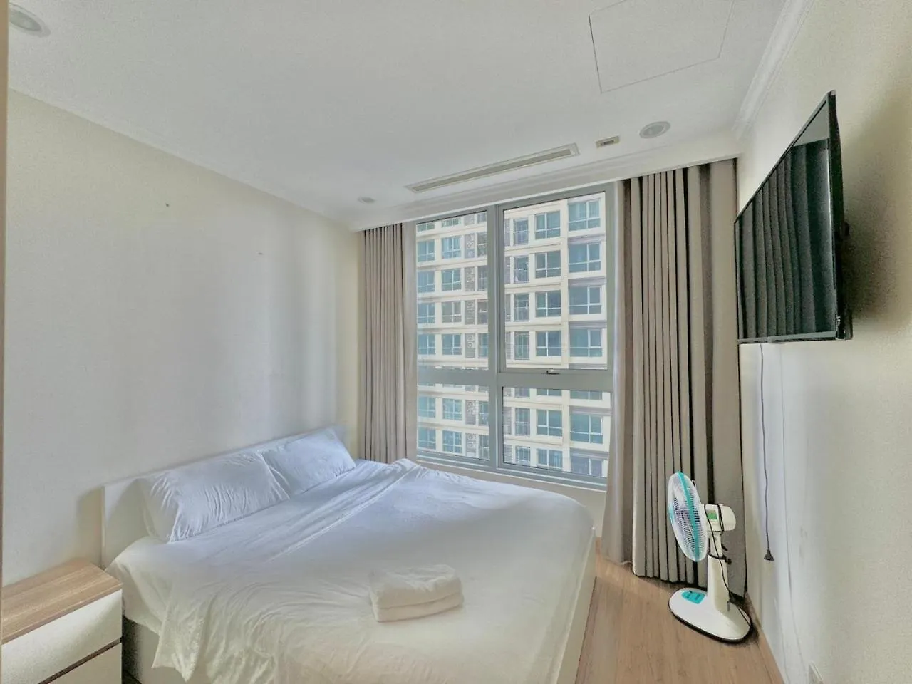 2Beds 2Baths Modern Design Vinhomes Central Park Ho Chi Minh City 0*,