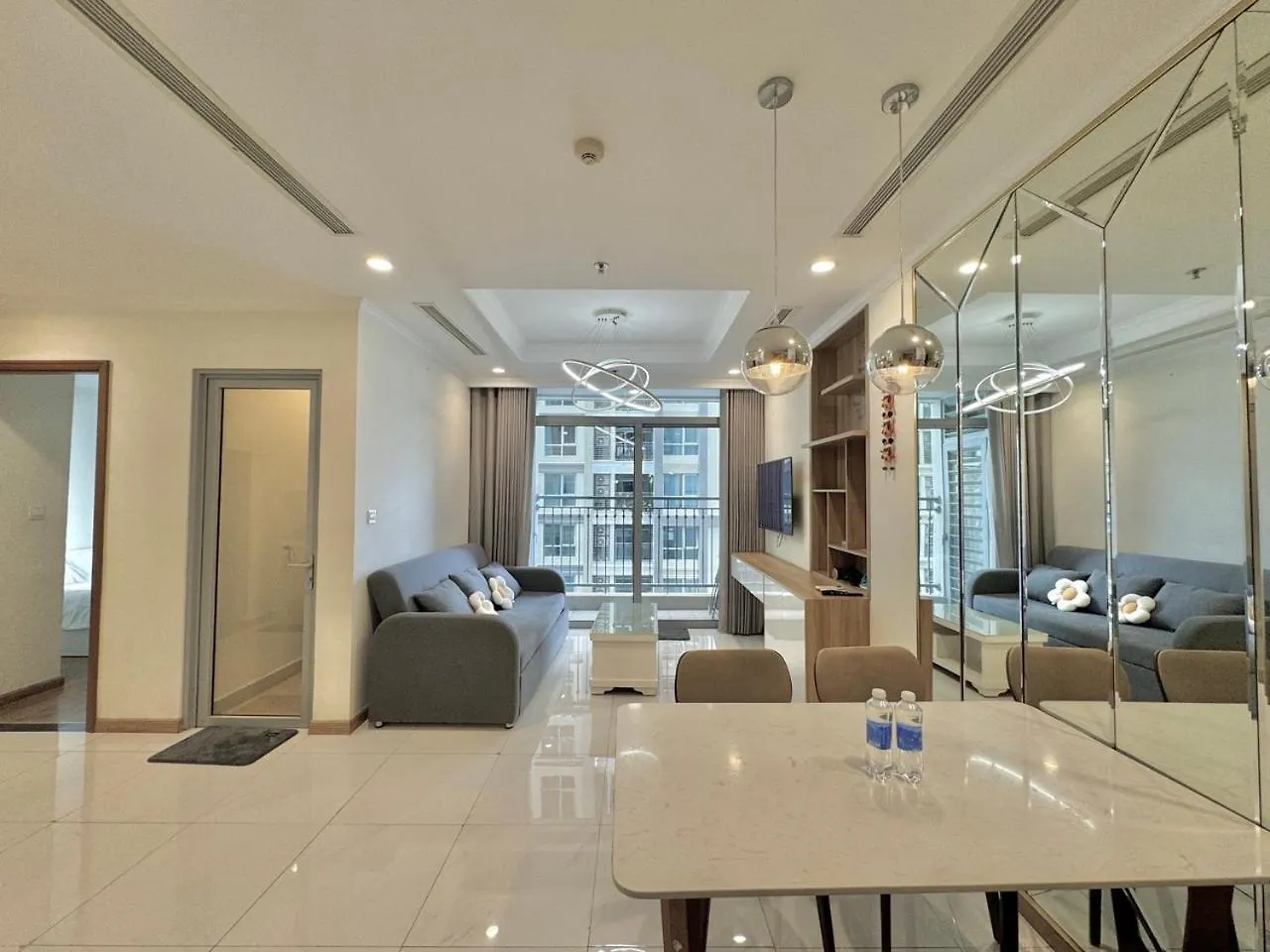 2Beds 2Baths Modern Design Vinhomes Central Park Ho Chi Minh City Vietnam