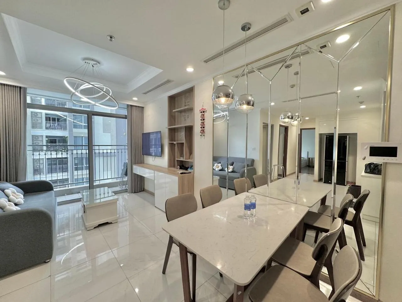2Beds 2Baths Modern Design Vinhomes Central Park Ho Chi Minh City